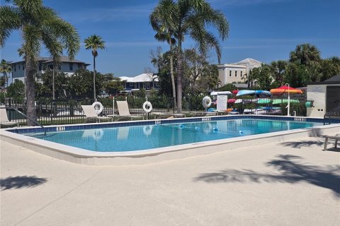 Condo in Longboat Key, Florida, 2 bedrooms  № 2212903 - photo 26