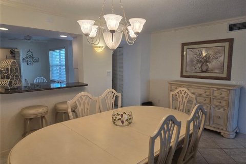 Condo in Longboat Key, Florida, 2 bedrooms  № 2212903 - photo 10