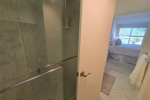 Condo in Longboat Key, Florida, 2 bedrooms  № 2212903 - photo 21