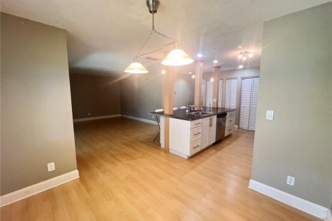 Copropriété à louer à Palm Coast, Floride: 2 chambres, 93.46 m2 № 2220780 - photo 4