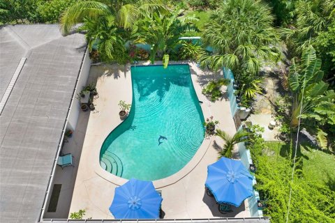 House in Melbourne, Florida 3 bedrooms, 228.63 sq.m. № 1742754 - photo 12