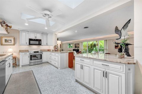House in Melbourne, Florida 3 bedrooms, 228.63 sq.m. № 1742754 - photo 28