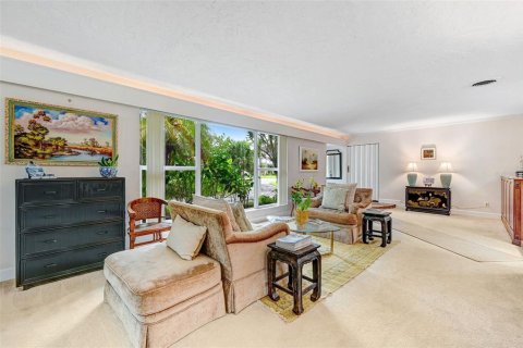House in Melbourne, Florida 3 bedrooms, 228.63 sq.m. № 1742754 - photo 17