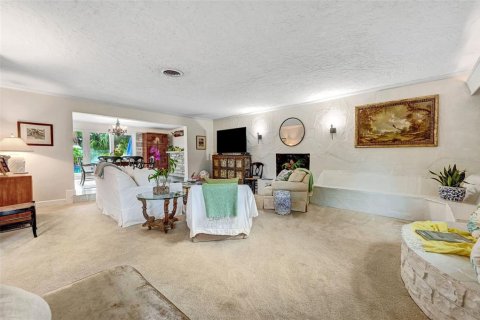 House in Melbourne, Florida 3 bedrooms, 228.63 sq.m. № 1742754 - photo 19