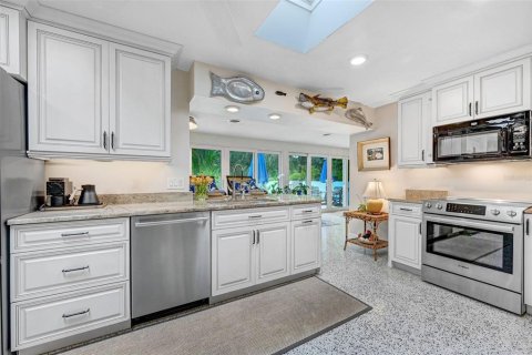 House in Melbourne, Florida 3 bedrooms, 228.63 sq.m. № 1742754 - photo 25