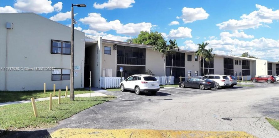 Кондоминиум с 1 спальней в Катлер-Бей, Флорида № 1965694