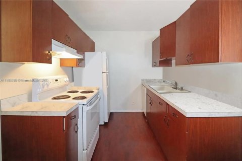 Купить кондоминиум в Катлер-Бей, Флорида 1 спальня, 62.24м2, № 1965694 - фото 6