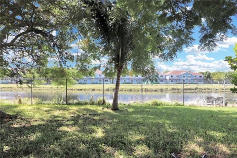 Купить кондоминиум в Катлер-Бей, Флорида 1 спальня, 62.24м2, № 1965694 - фото 12