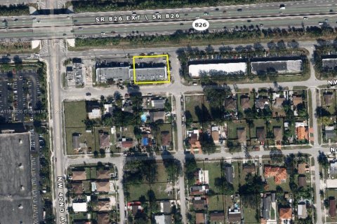 Купить коммерческую недвижимость в Майами-Гарденс, Флорида № 1977210 - фото 6