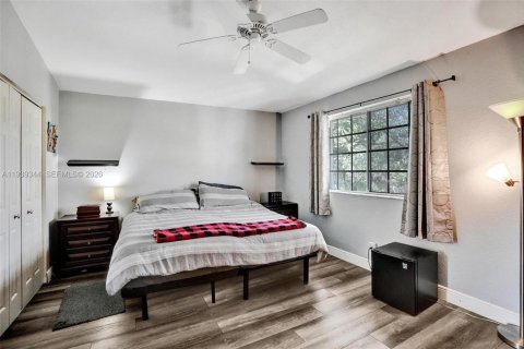 Touwnhouse à vendre à Sunrise, Floride: 4 chambres, 171.68 m2 № 1996851 - photo 22