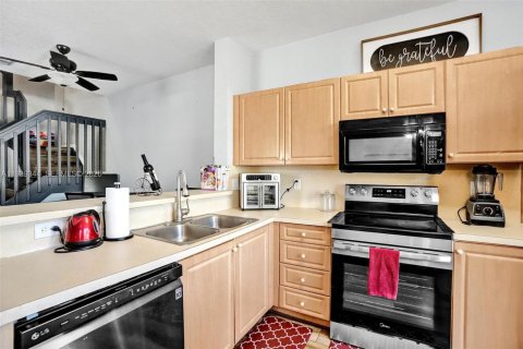 Touwnhouse à vendre à Sunrise, Floride: 4 chambres, 171.68 m2 № 1996851 - photo 13