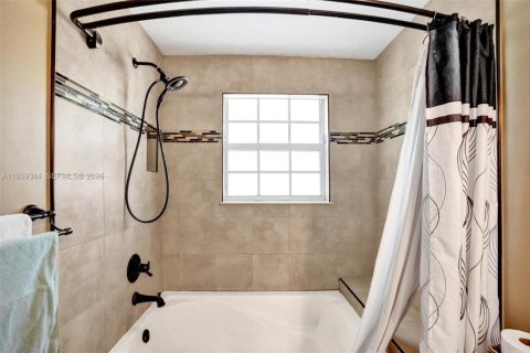 Touwnhouse à vendre à Sunrise, Floride: 4 chambres, 171.68 m2 № 1996851 - photo 26