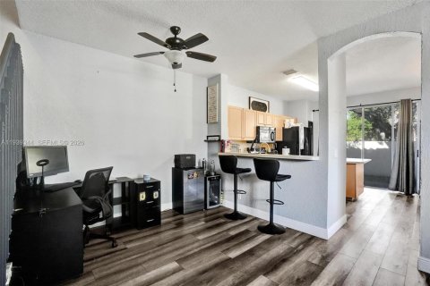 Touwnhouse à vendre à Sunrise, Floride: 4 chambres, 171.68 m2 № 1996851 - photo 9