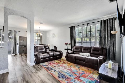 Touwnhouse à vendre à Sunrise, Floride: 4 chambres, 171.68 m2 № 1996851 - photo 5