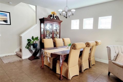 Villa ou maison à louer à Brandon, Floride: 4 chambres, 246.19 m2 № 2405238 - photo 7