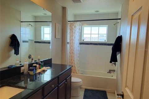 Villa ou maison à louer à Brandon, Floride: 4 chambres, 246.19 m2 № 2405238 - photo 20