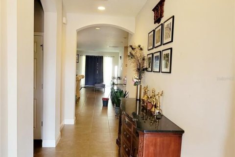 Villa ou maison à louer à Brandon, Floride: 4 chambres, 246.19 m2 № 2405238 - photo 6