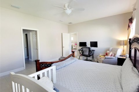 Villa ou maison à louer à Brandon, Floride: 4 chambres, 246.19 m2 № 2405238 - photo 13