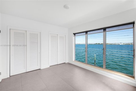 Copropriété à louer à North Bay Village, Floride: 2 chambres, 105.54 m2 № 2023405 - photo 8