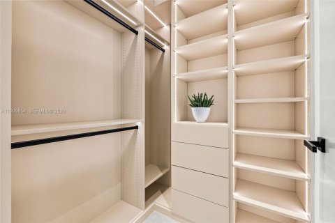 Casa en venta en Miami Beach, Florida, 3 dormitorios, 286.6 m2 № 2064857 - foto 12