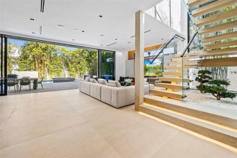 Casa en venta en Miami Beach, Florida, 3 dormitorios, 286.6 m2 № 2064857 - foto 18