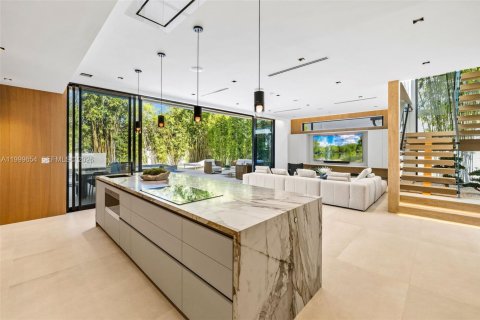 Casa en venta en Miami Beach, Florida, 3 dormitorios, 286.6 m2 № 2064857 - foto 25