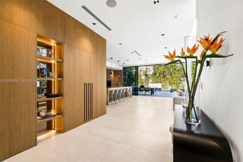 Casa en venta en Miami Beach, Florida, 3 dormitorios, 286.6 m2 № 2064857 - foto 13