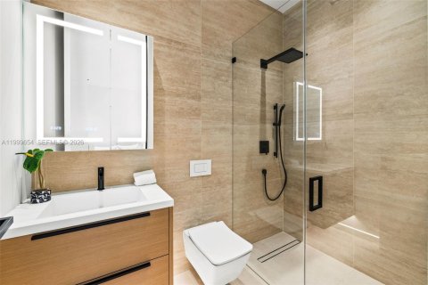 Casa en venta en Miami Beach, Florida, 3 dormitorios, 286.6 m2 № 2064857 - foto 11