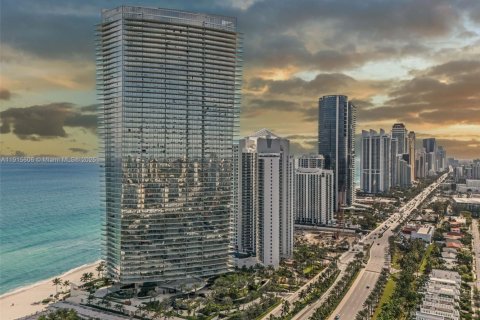 Купить кондоминиум в Санни-Айлс-Бич, Флорида 4 спальни, 295.06м2, № 1973737 - фото 8