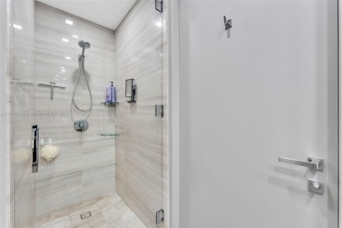 Купить кондоминиум в Санни-Айлс-Бич, Флорида 4 спальни, 295.06м2, № 1973737 - фото 28