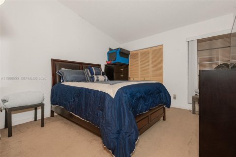 House in Pembroke Pines, Florida 3 bedrooms, 101.73 sq.m. № 2050386 - photo 21