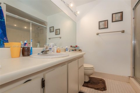 House in Pembroke Pines, Florida 3 bedrooms, 101.73 sq.m. № 2050386 - photo 19