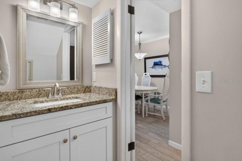 Condo in Saint Augustine, Florida, 2 bedrooms № 2225599 - photo 14
