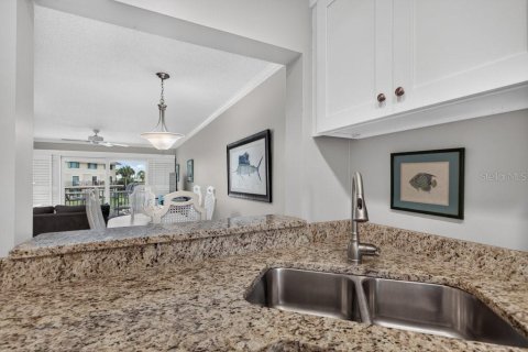 Condo in Saint Augustine, Florida, 2 bedrooms № 2225599 - photo 10