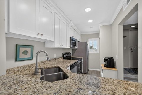 Condo in Saint Augustine, Florida, 2 bedrooms № 2225599 - photo 11
