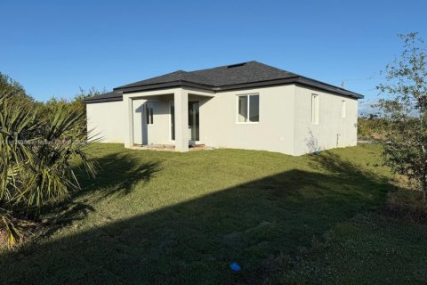 House in Port Charlotte, Florida 4 bedrooms, 197.79 sq.m. № 1794752 - photo 30