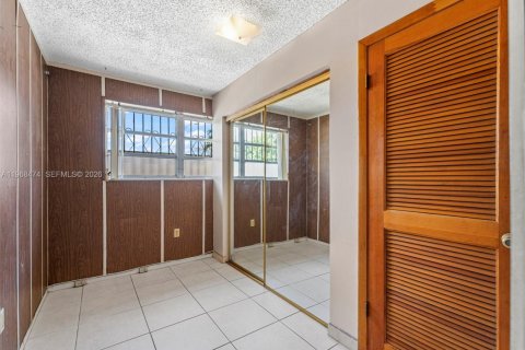 Casa en venta en Hialeah, Florida, 4 dormitorios, 155.15 m2 № 2029953 - foto 21