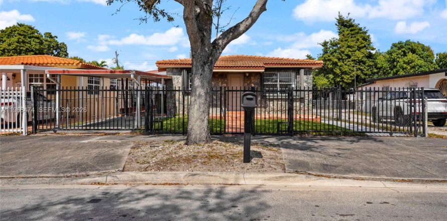 Casa en Hialeah, Florida 4 dormitorios, 155.15 m2 № 2029953