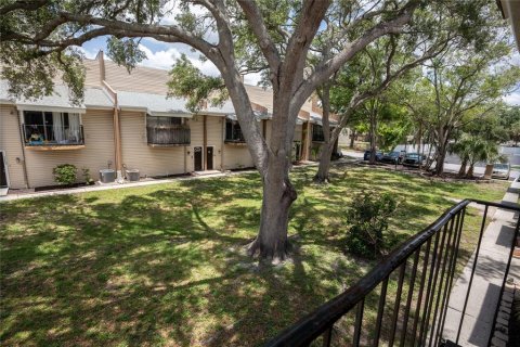 Touwnhouse à vendre à Tampa, Floride: 3 chambres, 130.81 m2 № 2226324 - photo 2