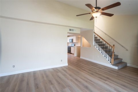 Touwnhouse à vendre à Tampa, Floride: 3 chambres, 130.81 m2 № 2226324 - photo 8