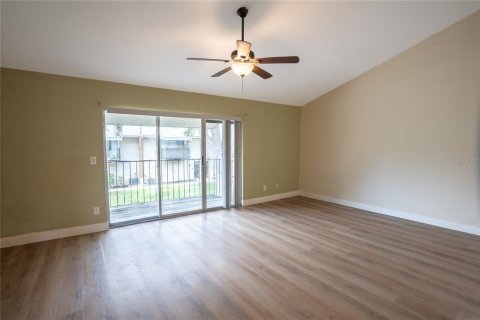 Touwnhouse à vendre à Tampa, Floride: 3 chambres, 130.81 m2 № 2226324 - photo 6