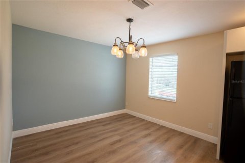 Touwnhouse à vendre à Tampa, Floride: 3 chambres, 130.81 m2 № 2226324 - photo 13