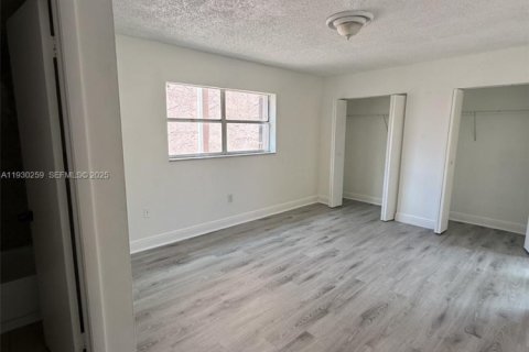 Copropriété à vendre à Miami, Floride: 2 chambres, 74.32 m2 № 1989041 - photo 8