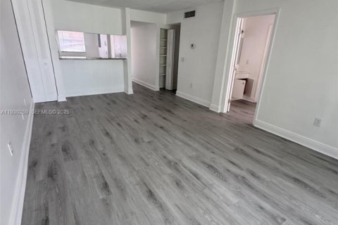 Copropriété à vendre à Miami, Floride: 2 chambres, 74.32 m2 № 1989041 - photo 3