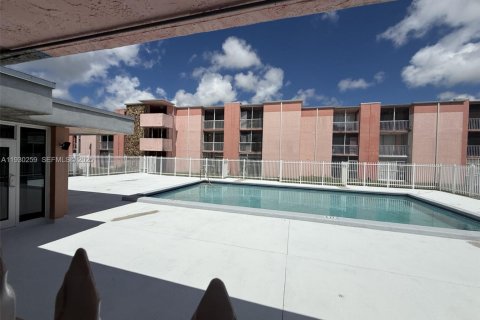 Copropriété à vendre à Miami, Floride: 2 chambres, 74.32 m2 № 1989041 - photo 10
