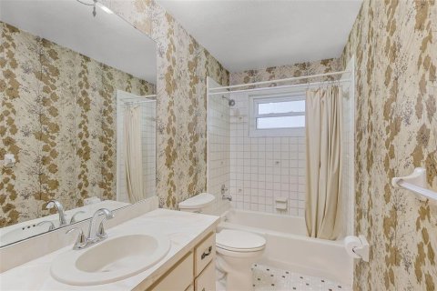 Villa ou maison à vendre à Fruitland Park, Floride: 3 chambres, 194.07 m2 № 1826680 - photo 23