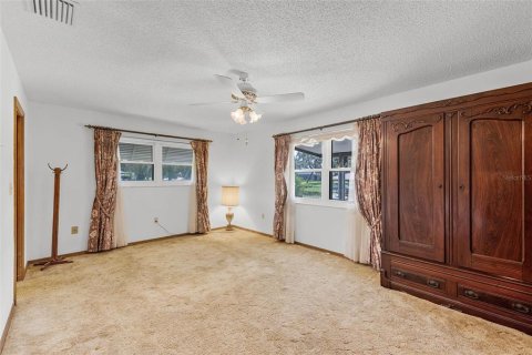 Villa ou maison à vendre à Fruitland Park, Floride: 3 chambres, 194.07 m2 № 1826680 - photo 17