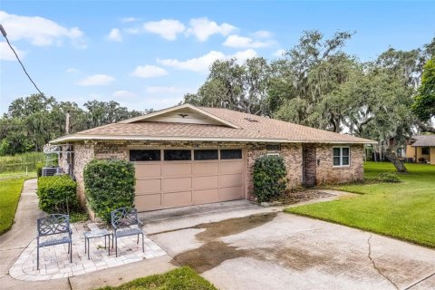 Villa ou maison à vendre à Fruitland Park, Floride: 3 chambres, 194.07 m2 № 1826680 - photo 4