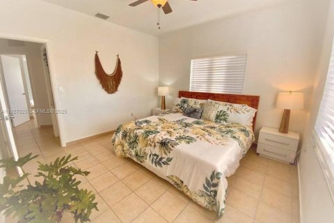 Commercial property in Miami, Florida 182.09 sq.m. № 2076842 - photo 12