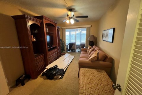 Купить кондоминиум в Бока-Ратон, Флорида 2 спальни, 79.99м2, № 2024337 - фото 16